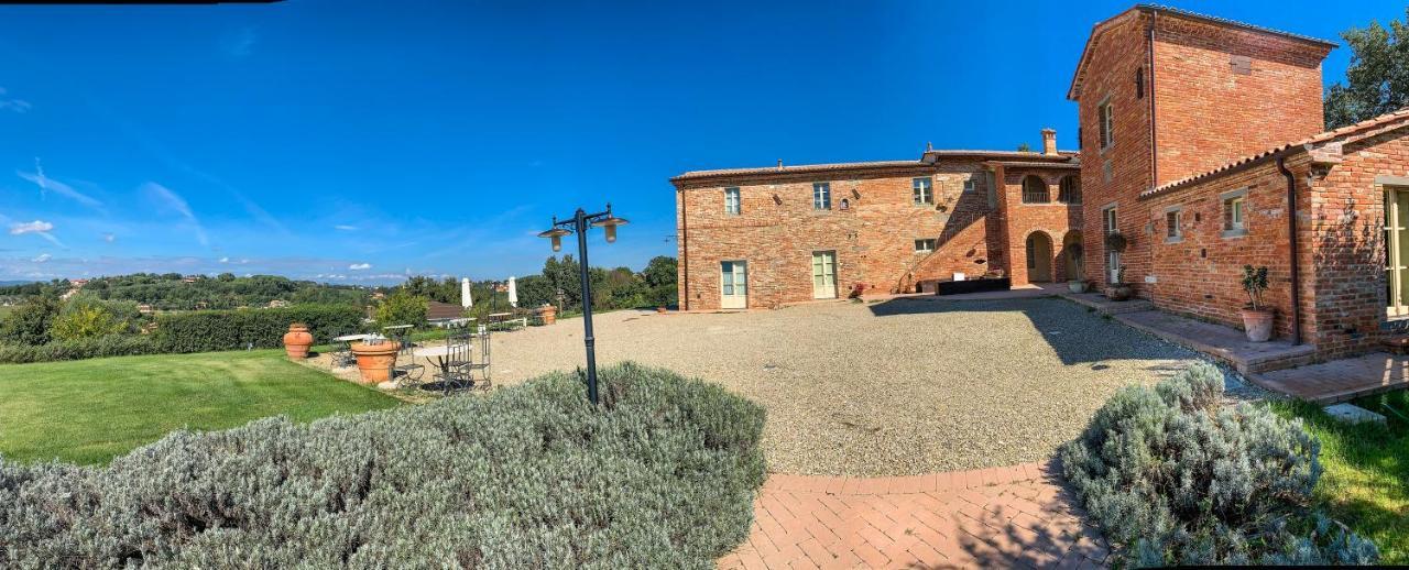 Casale Cardini Guest House Foiano Della Chiana Bagian luar foto