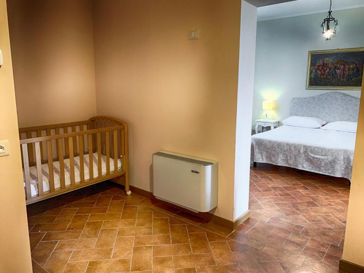 Casale Cardini Guest House Foiano Della Chiana Bagian luar foto